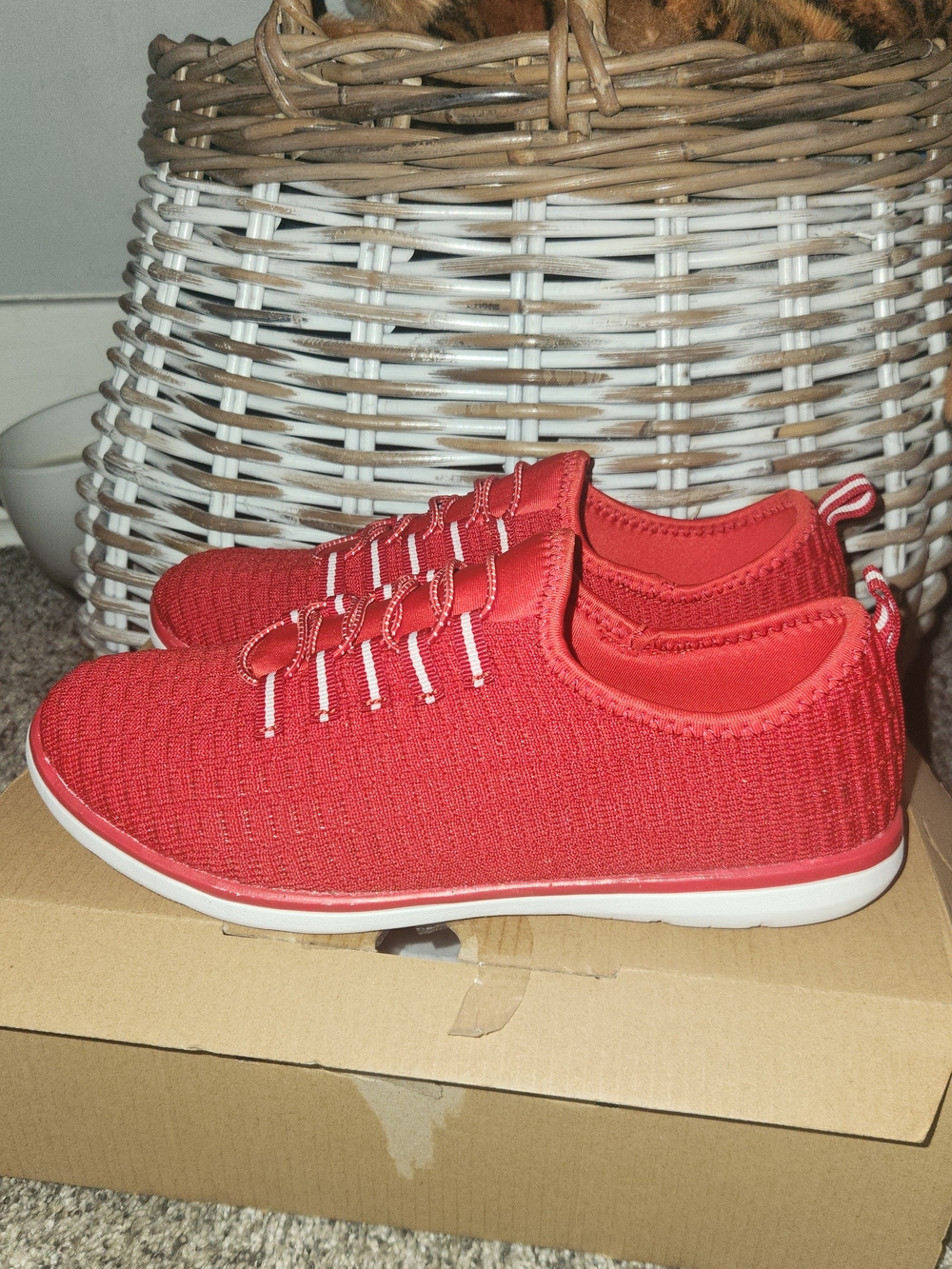 Comfortview CV Sport Red Slip-On Knit Sneakers. NIB. Sz 8W